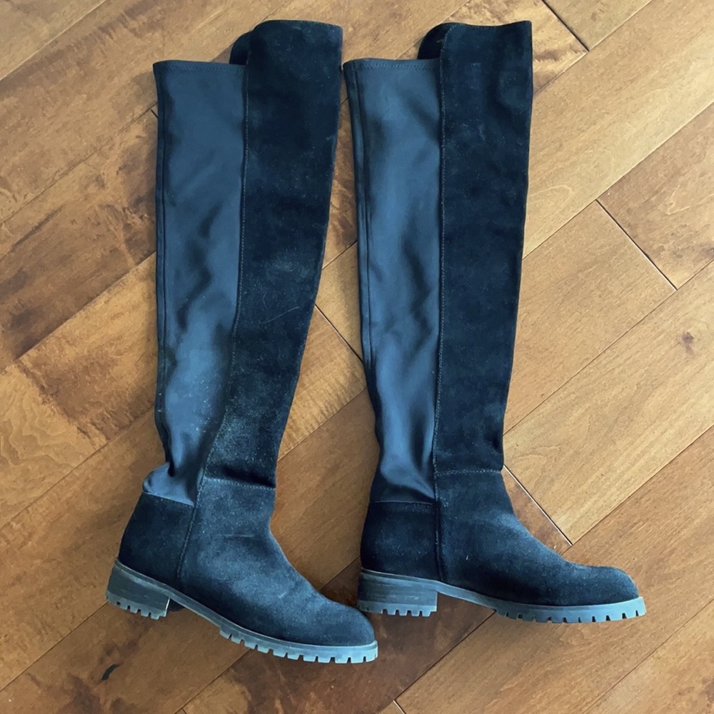 Black above the knee high boots